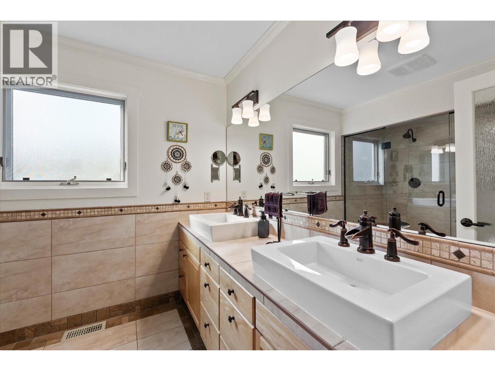  2430 Chieftain Road, West Kelowna