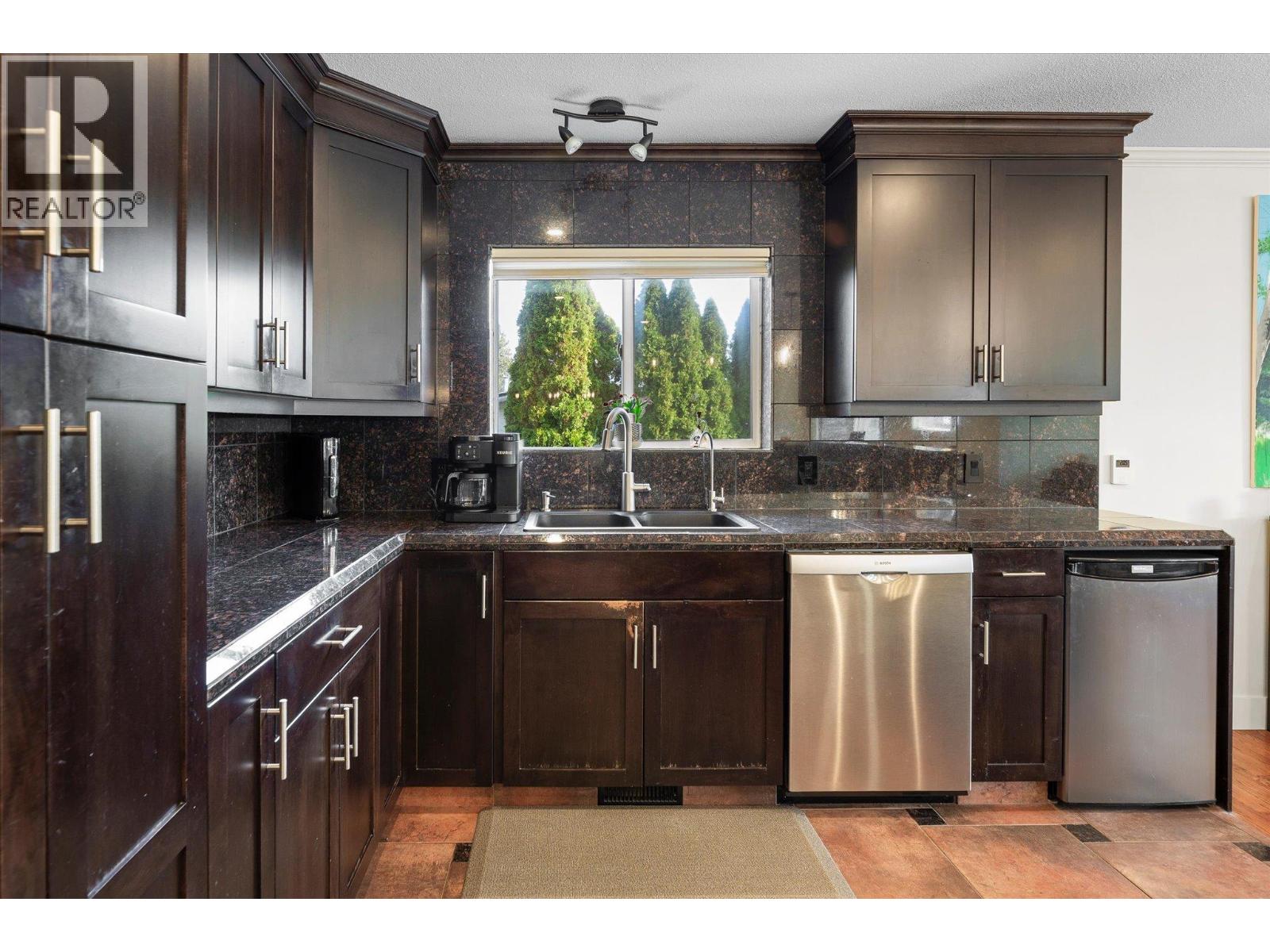  2430 Chieftain Road, West Kelowna