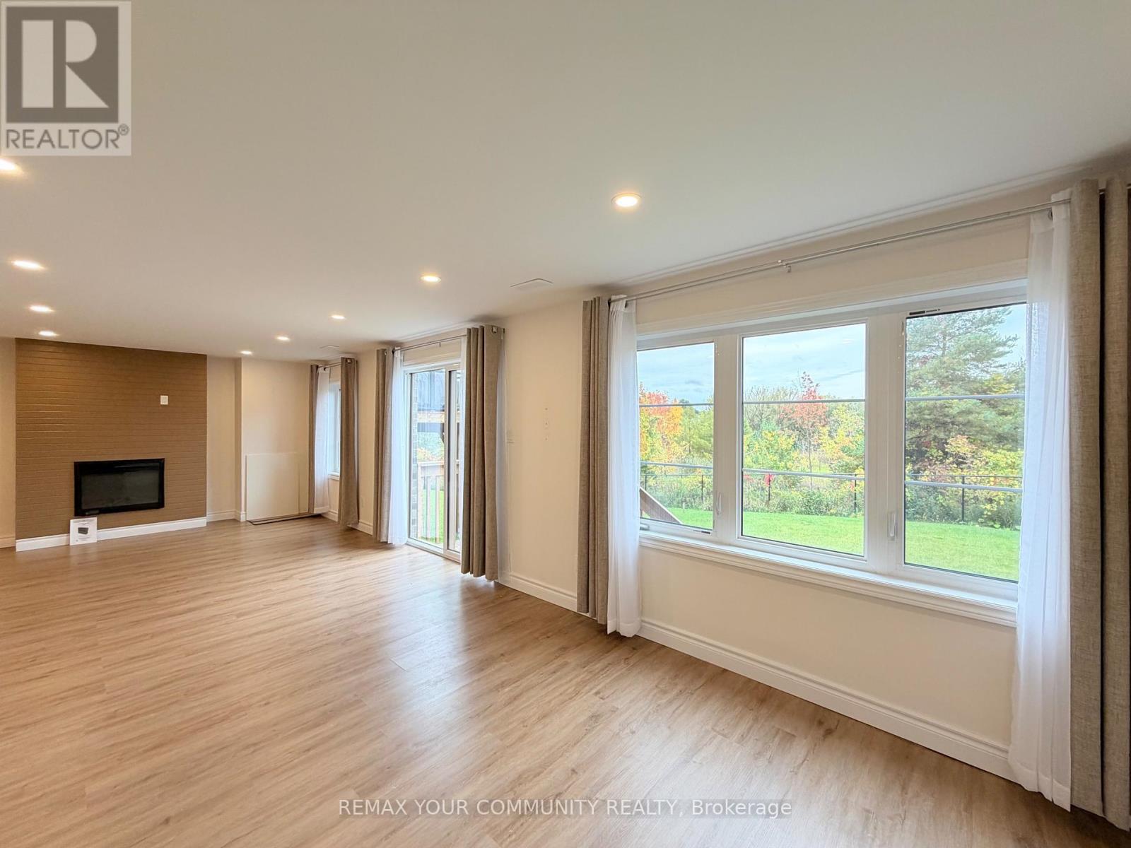 LOWER - 22 UPBOUND COURT, East Gwillimbury (Holland Landing) — photo 4