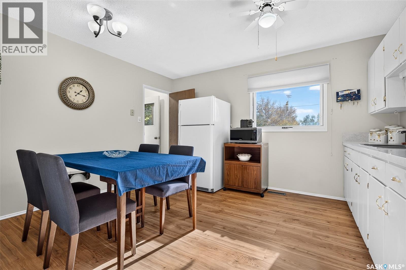 955 Holdsworth CRESCENT - 15
