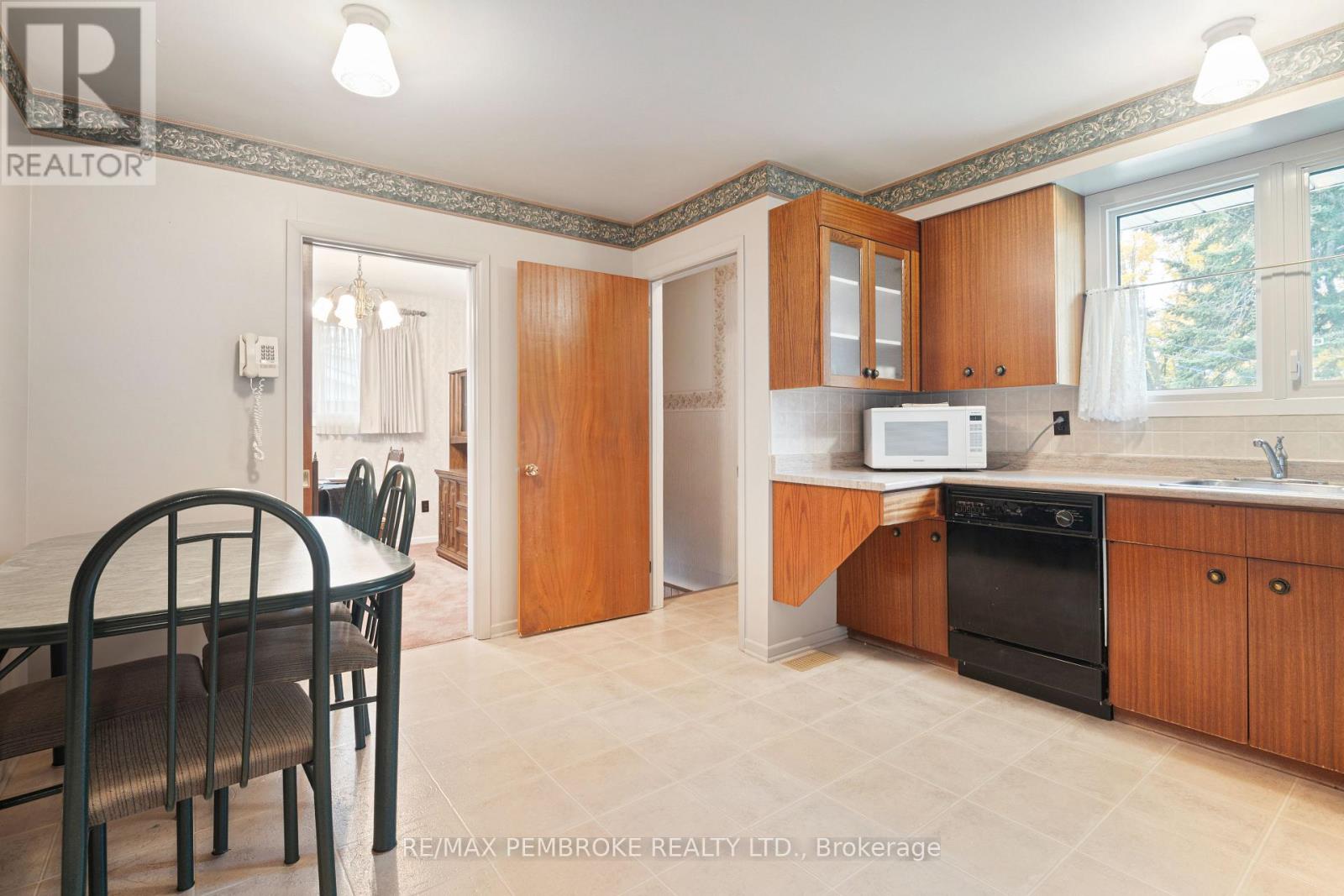 504 WALLACE STREET, Pembroke — photo 12