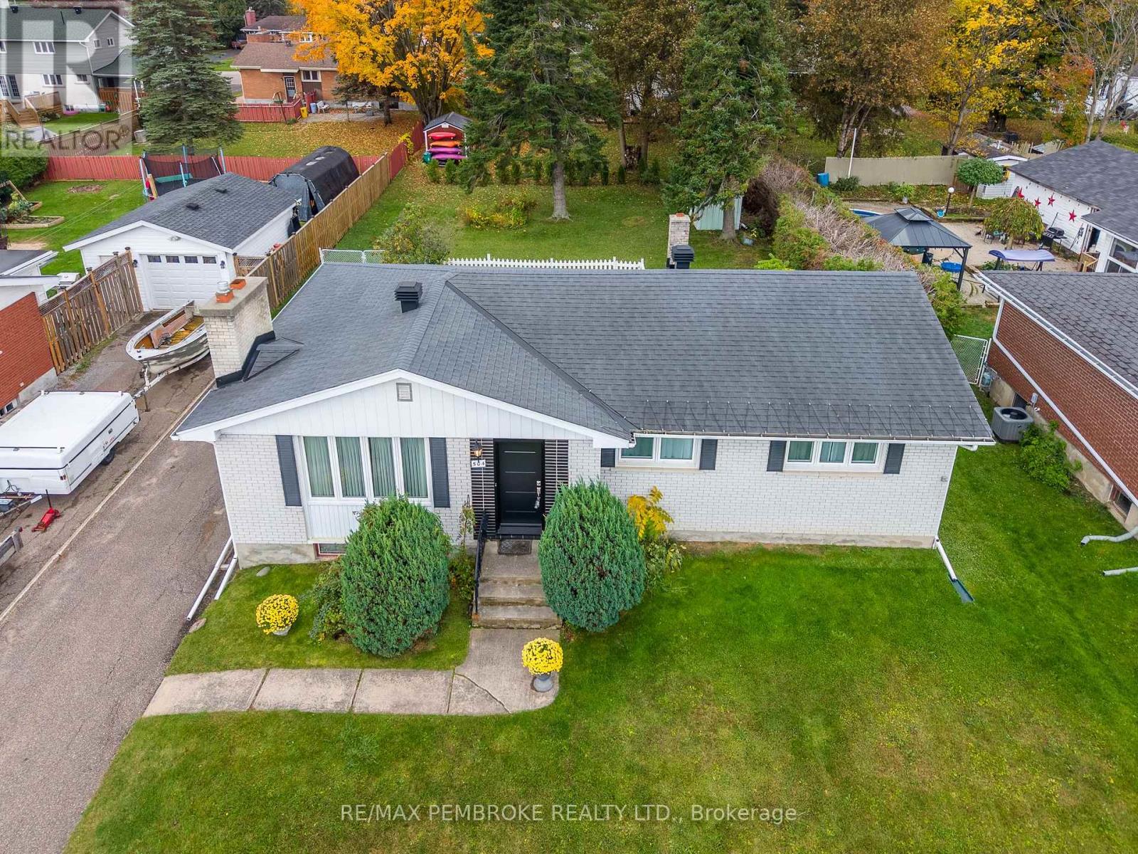 504 WALLACE STREET, Pembroke — photo 3