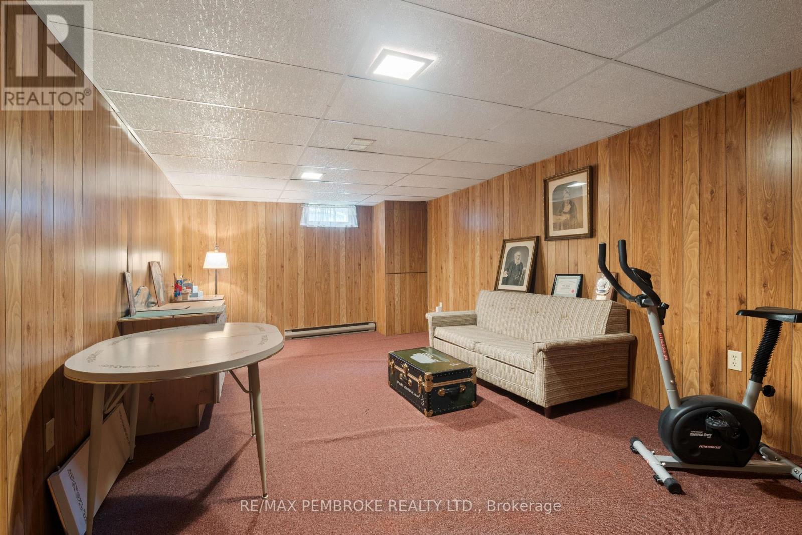 504 Wallace Street — photo 31