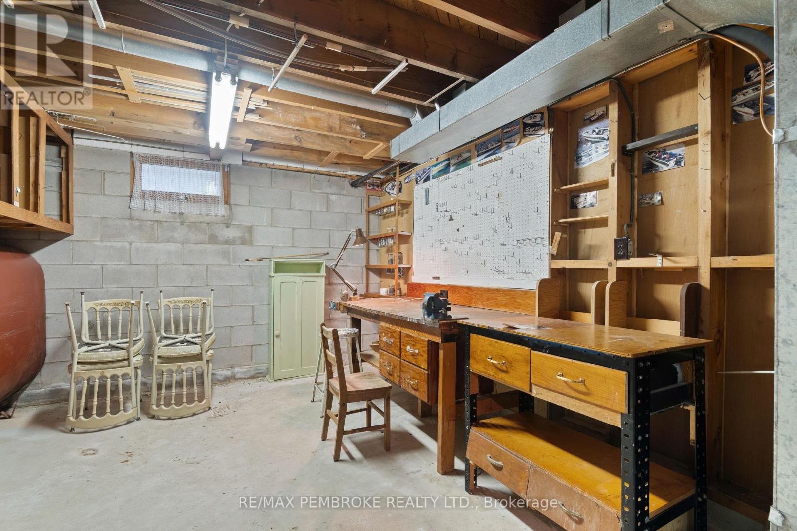 504 Wallace Street — photo 34