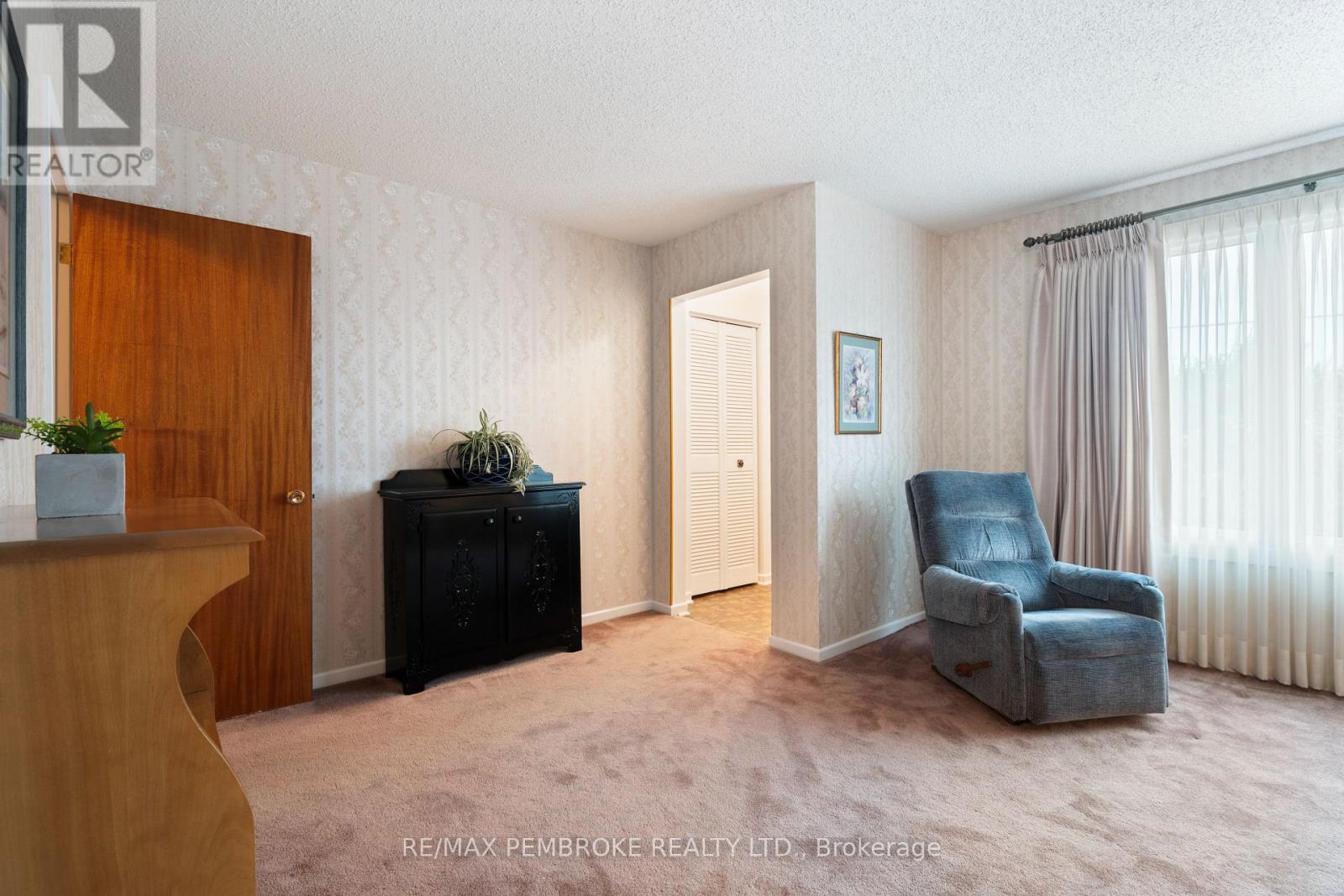 504 WALLACE STREET, Pembroke — photo 6