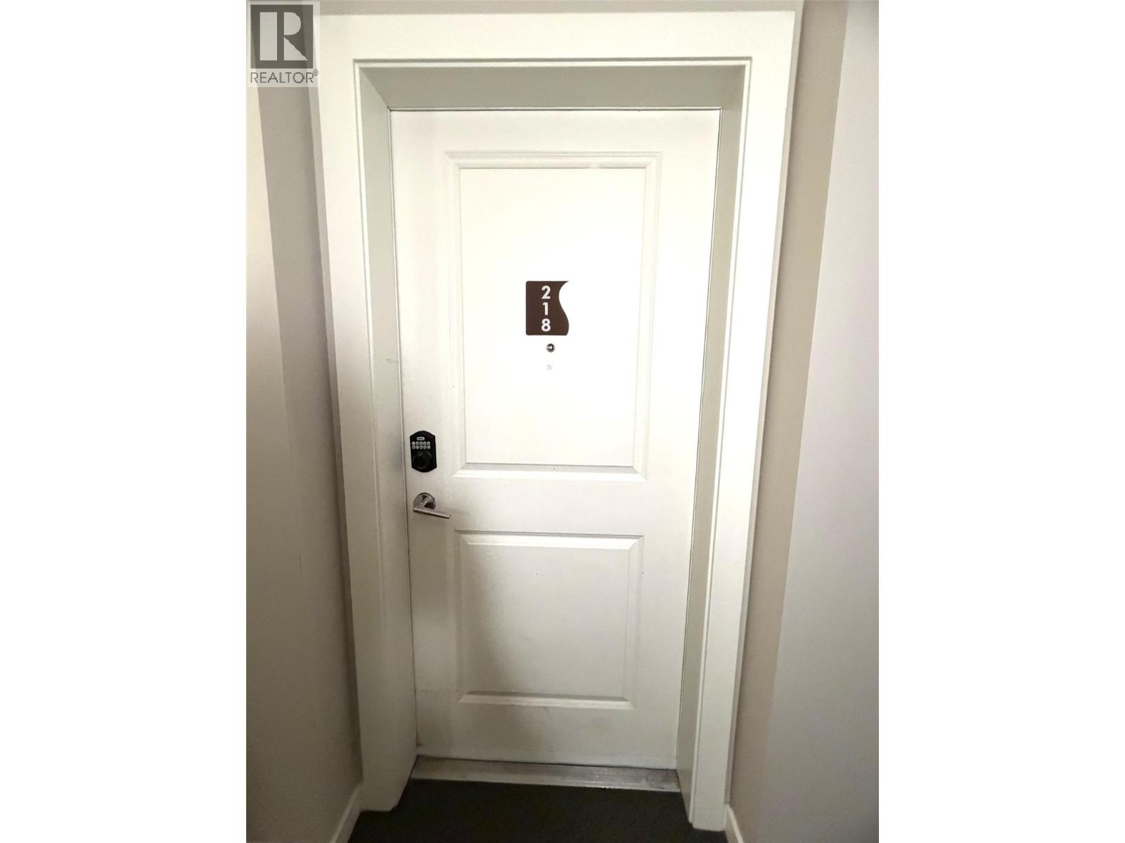 #218 1550 Dickson Avenue - 4