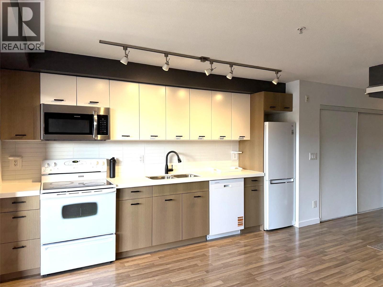 #218 1550 Dickson Avenue - 6