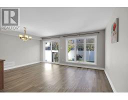 207 Hidden Meadow Avenue, Ottawa, ON K1T0C2 Photo 10