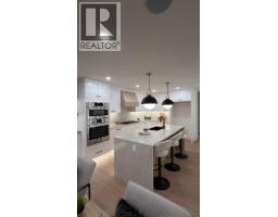Living room - 311 Parkglen Crescent Se, Calgary, AB T2V4M4 Photo 8