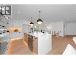 Bedroom - 311 Parkglen Crescent Se, Calgary, AB T2V4M4 Photo 13