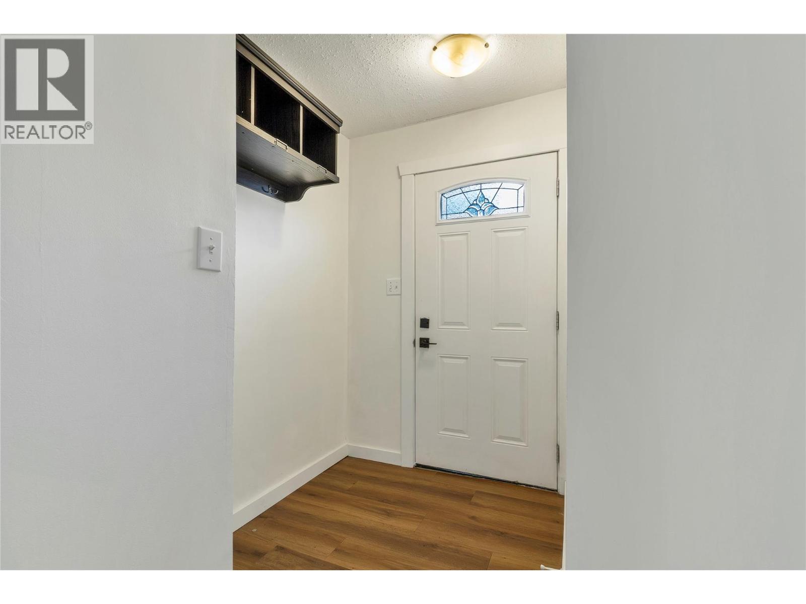 3815 Okanagan Avenue photo 3
