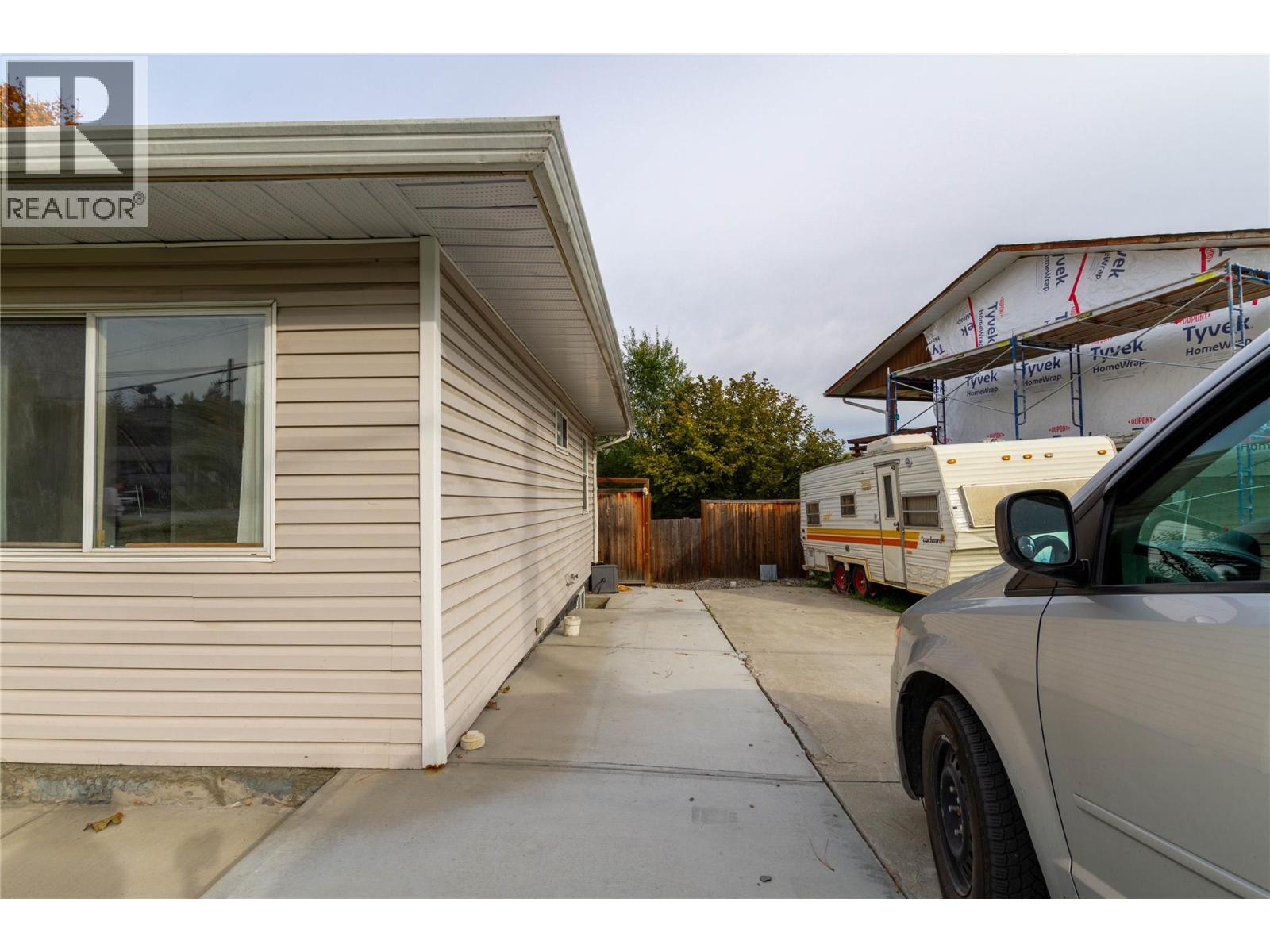 3815 Okanagan Avenue - 36
