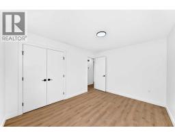 4pc Bathroom - 152 Maranda Close Ne, Calgary, AB T2A3E7 Photo 14