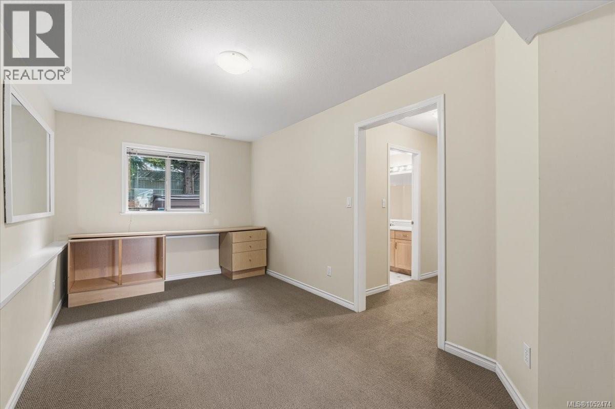 6439 Nidri Pl - 28