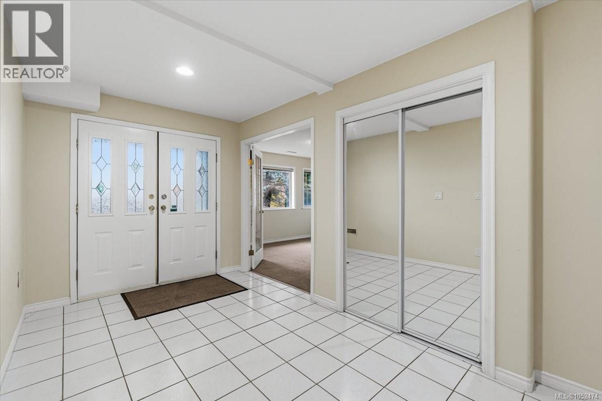 6439 Nidri Pl - 24