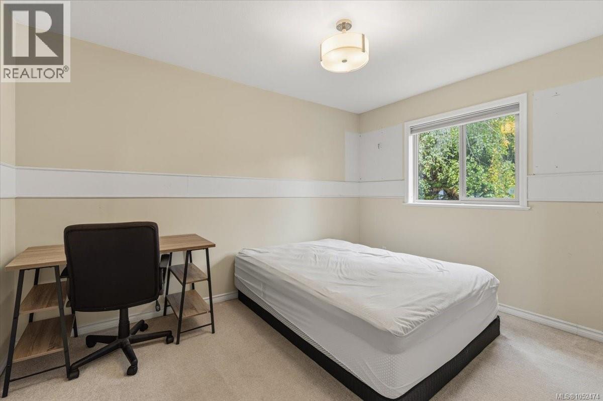 6439 Nidri Pl - 19