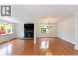 284 Mapledene Drive, Ancaster, ON L9G2K2 Photo 15