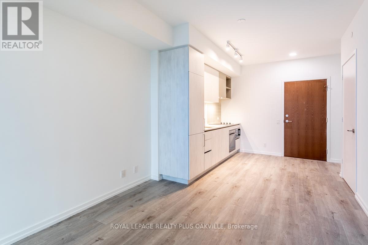7890 Jane Street — photo 13