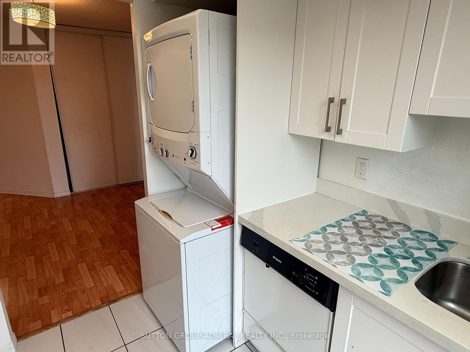 2216 - 155 HILLCREST AVENUE, Mississauga (Cooksville) — photo 8