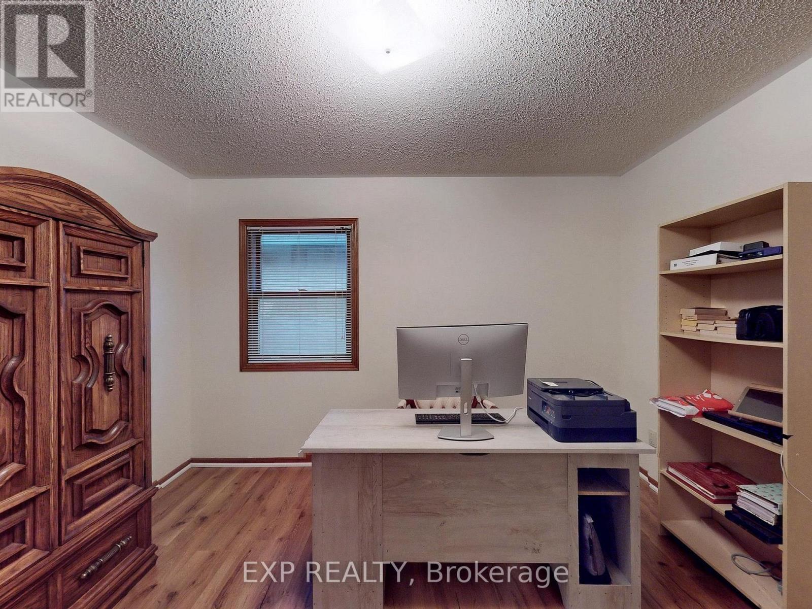 41 BOBCAT STREET - 35