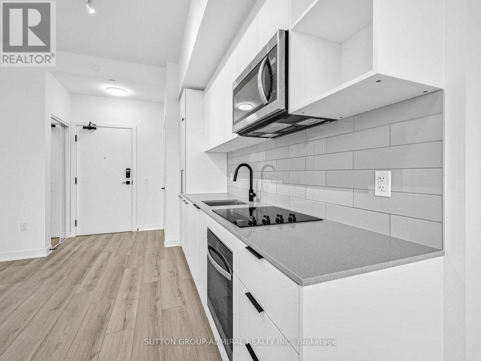 1185 Dupont Street — photo 15
