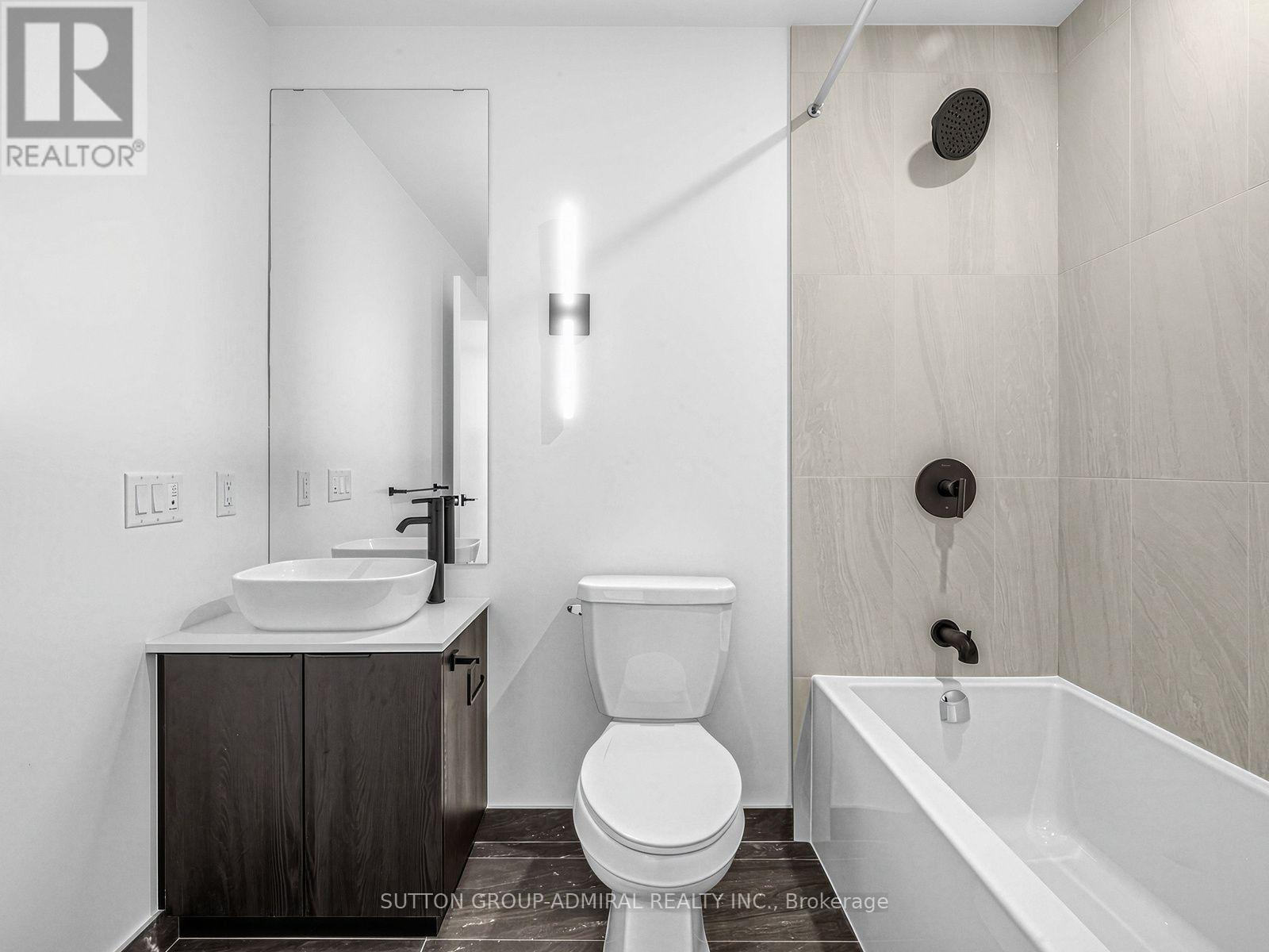 1185 Dupont Street — photo 24
