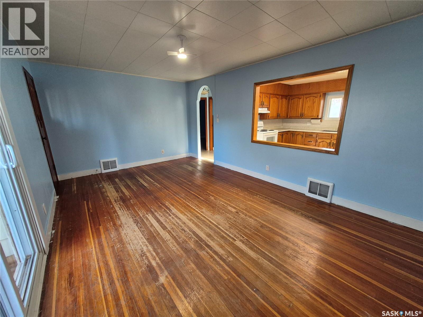 203 Loucks STREET - 9