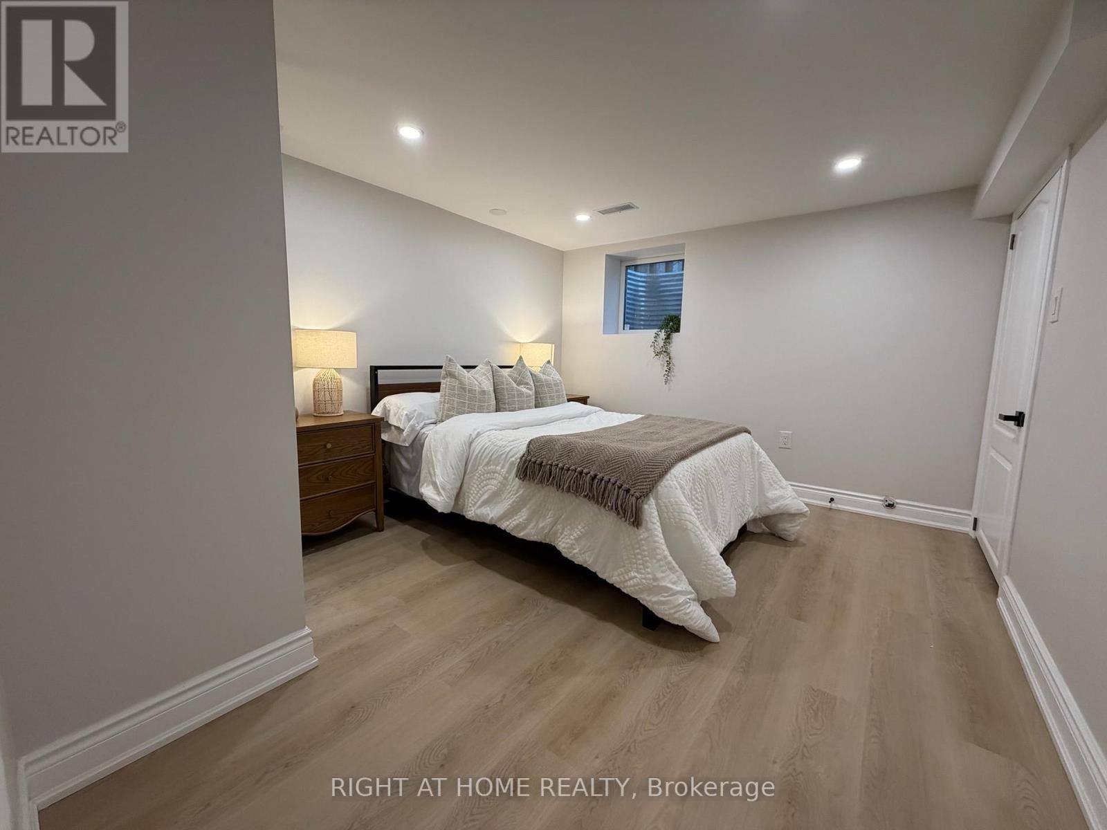 9 Crestview Avenue, Brampton, ON photo 37