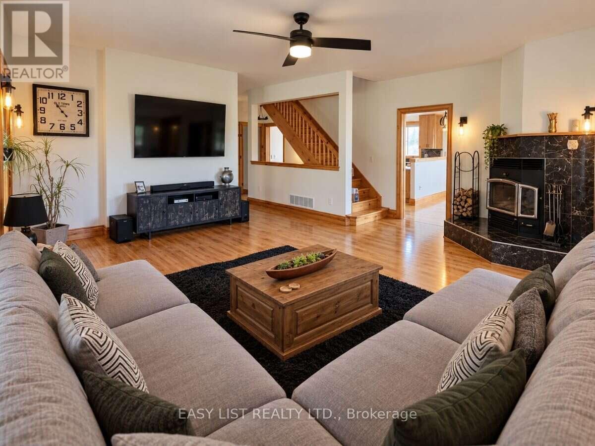 1215 Golden Beach Road, Bracebridge), ON photo 11