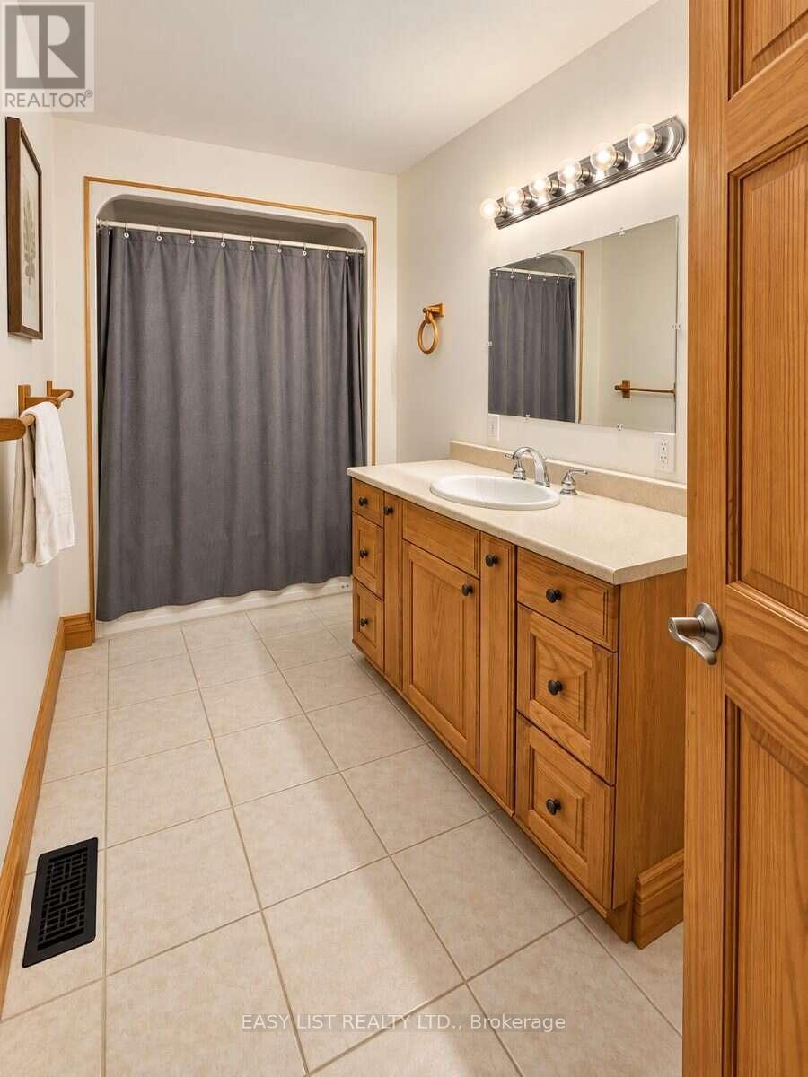 1215 Golden Beach Road, Bracebridge), ON photo 20