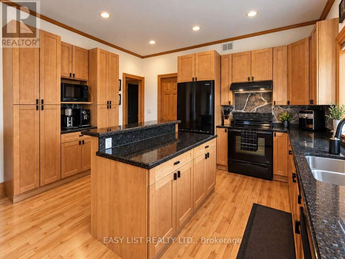 1215 Golden Beach Road, Bracebridge), ON photo 9