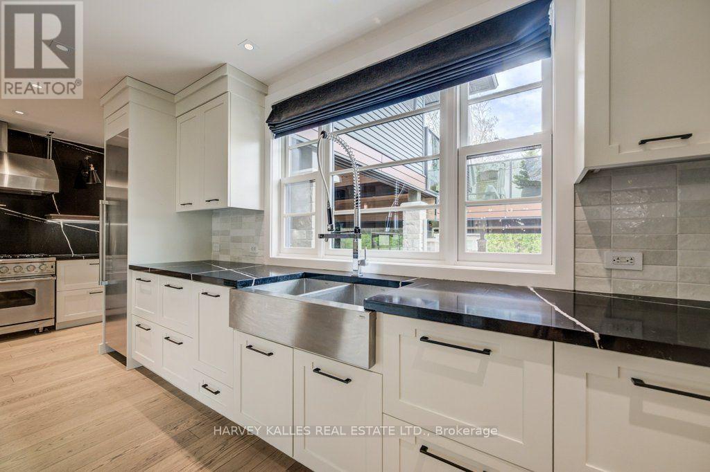 8 Westgate Walk, Kitchener, ON photo 18