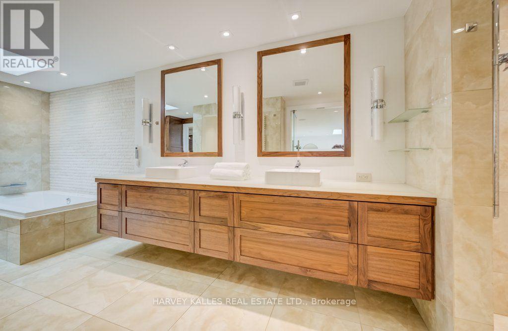 8 Westgate Walk, Kitchener, ON photo 30