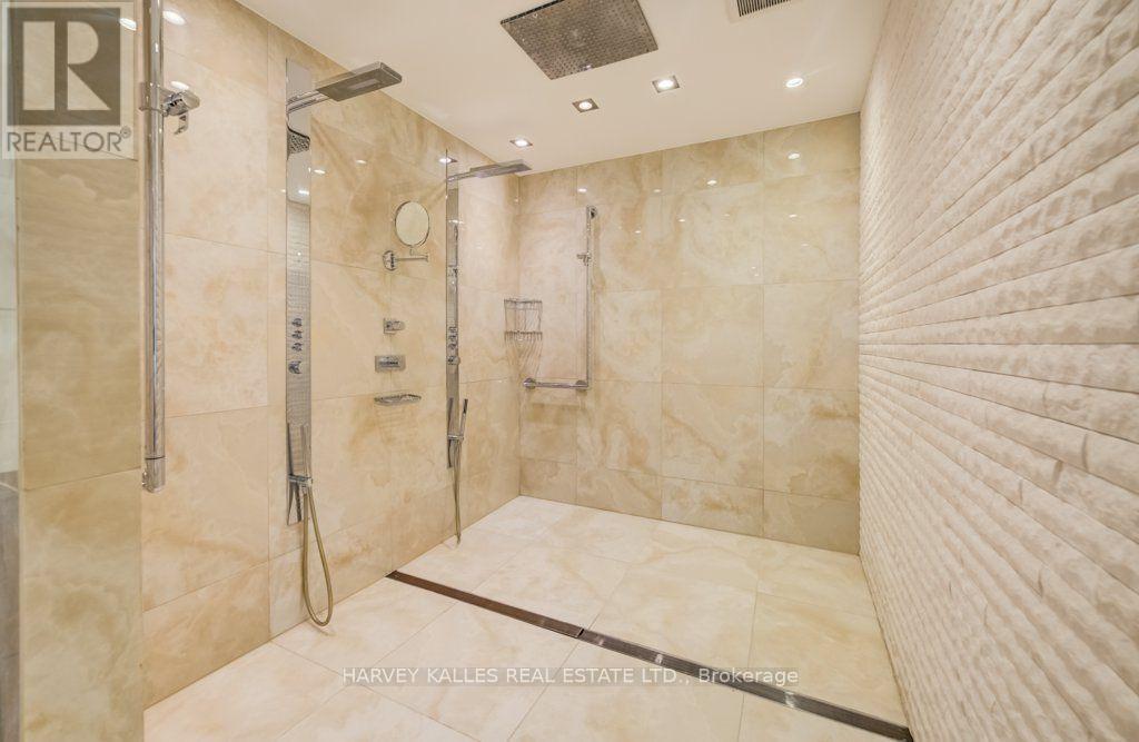 8 Westgate Walk, Kitchener, ON photo 32