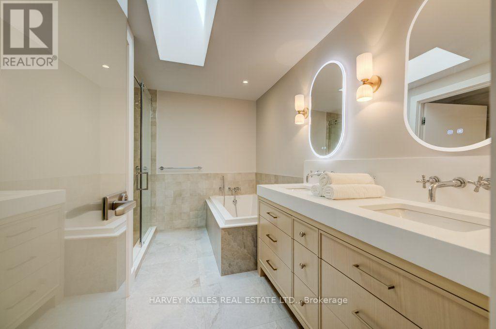 8 Westgate Walk, Kitchener, ON photo 38