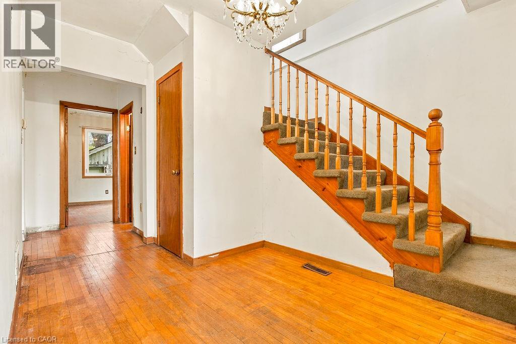 1353 BIRCH Avenue, Burlington — photo 3