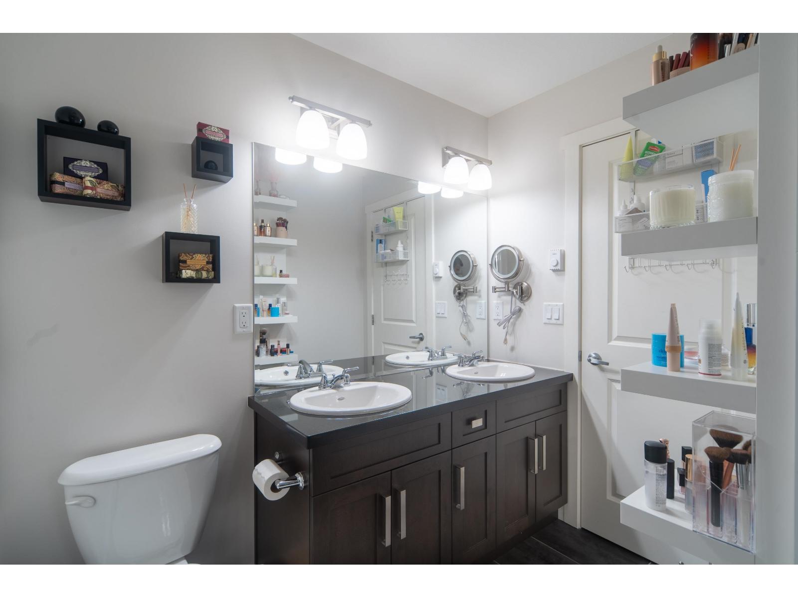 Photo of 42 7848 170 STREET 20