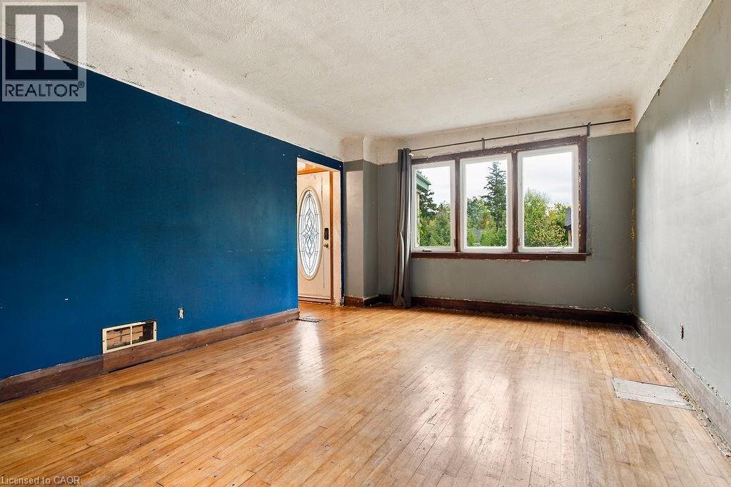 1353 BIRCH Avenue, Burlington — photo 4