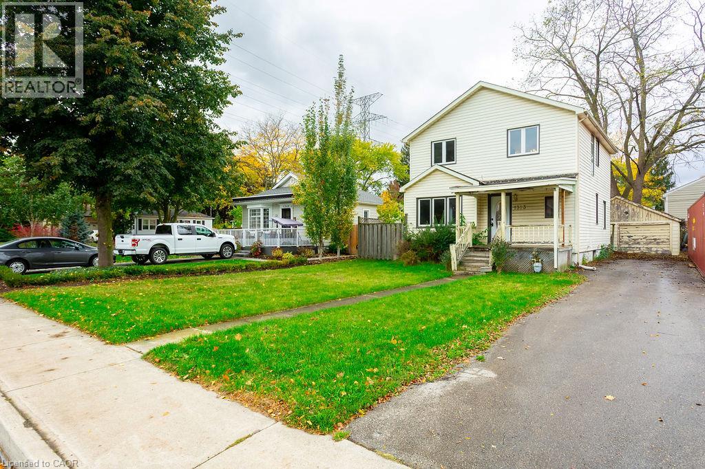 1353 BIRCH Avenue, Burlington — photo 2