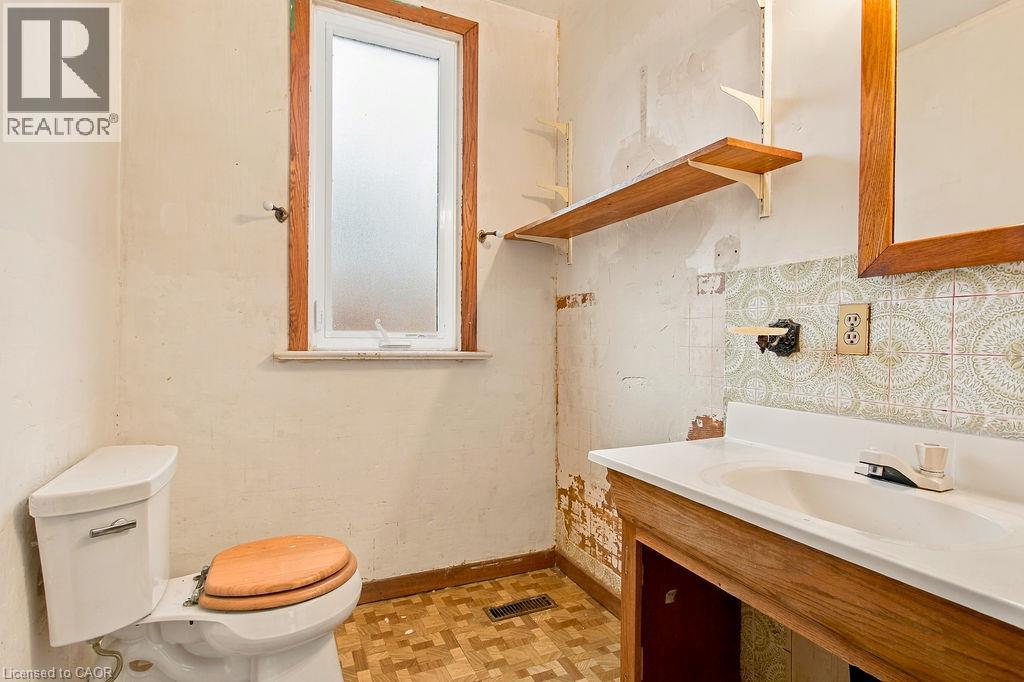 1353 BIRCH Avenue, Burlington — photo 9