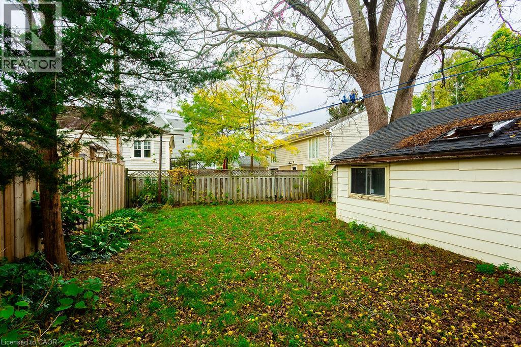 1353 Birch Avenue — photo 17