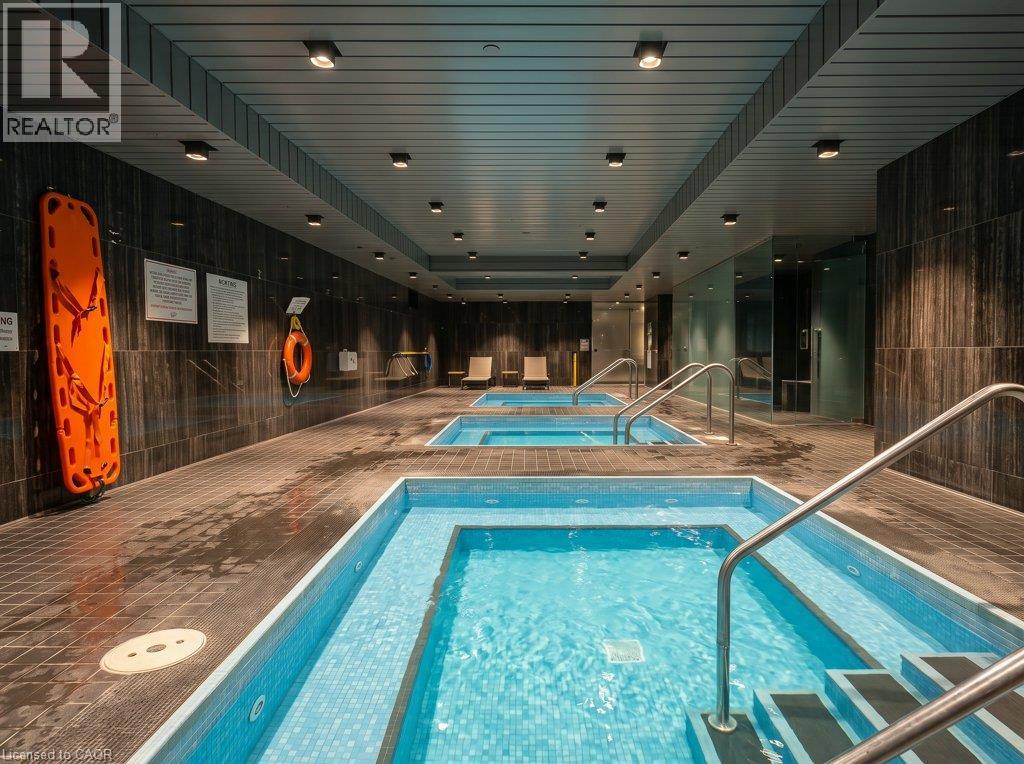 2221 Yonge Street — photo 20