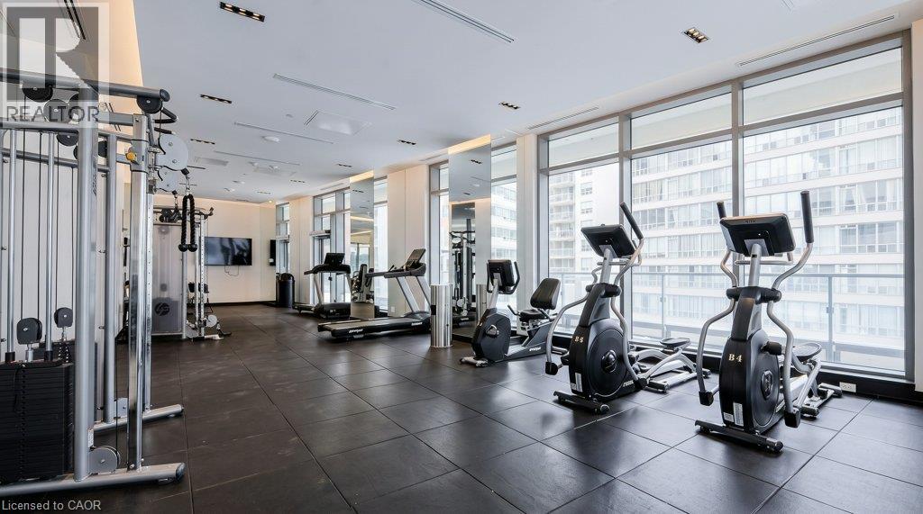 2221 Yonge Street — photo 19