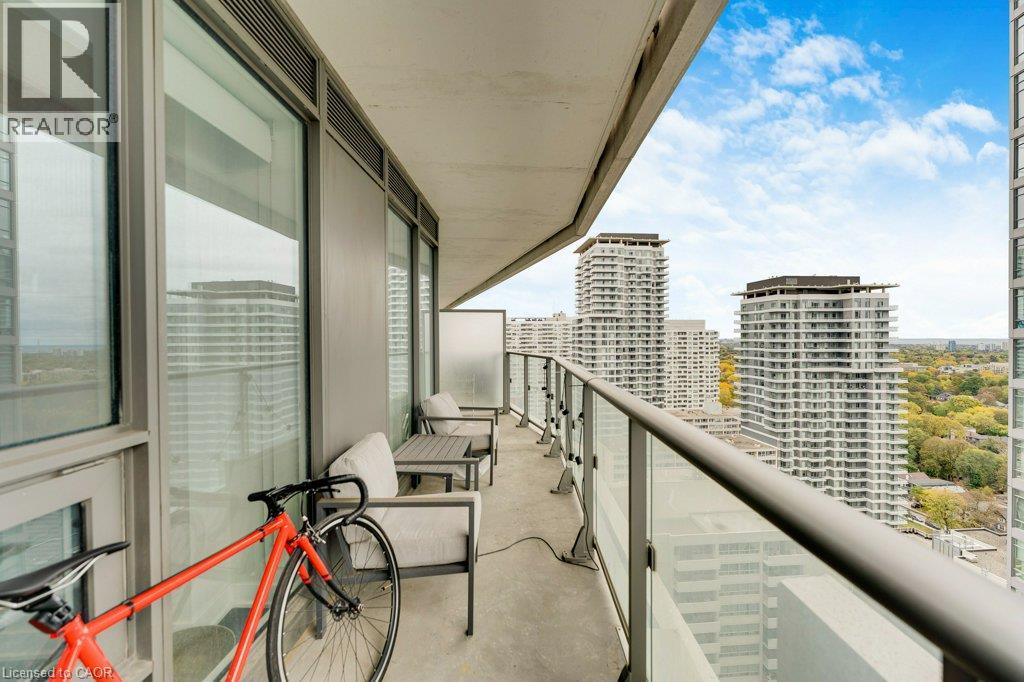 2221 Yonge Street — photo 17