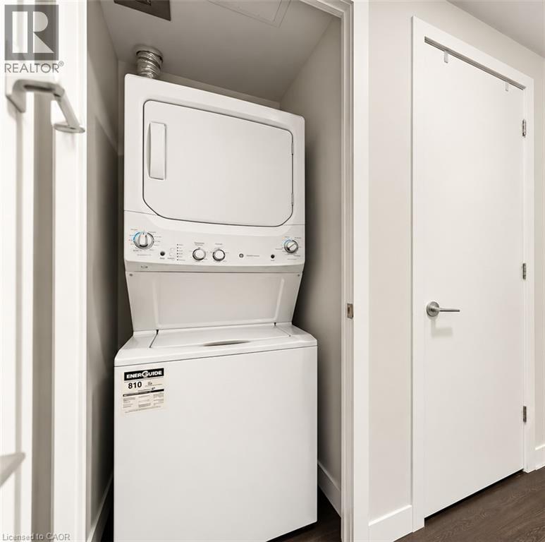 2221 Yonge Street — photo 16