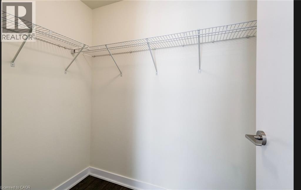 2221 Yonge Street — photo 14