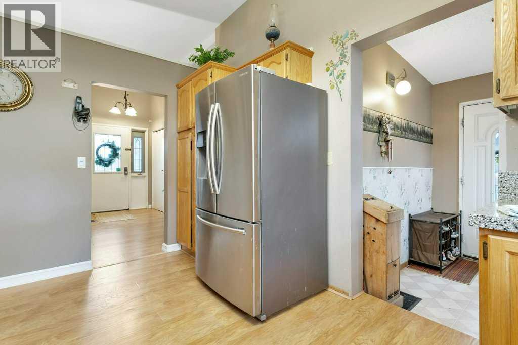 Listing photo – 4614 Park Avenue, Rimbey