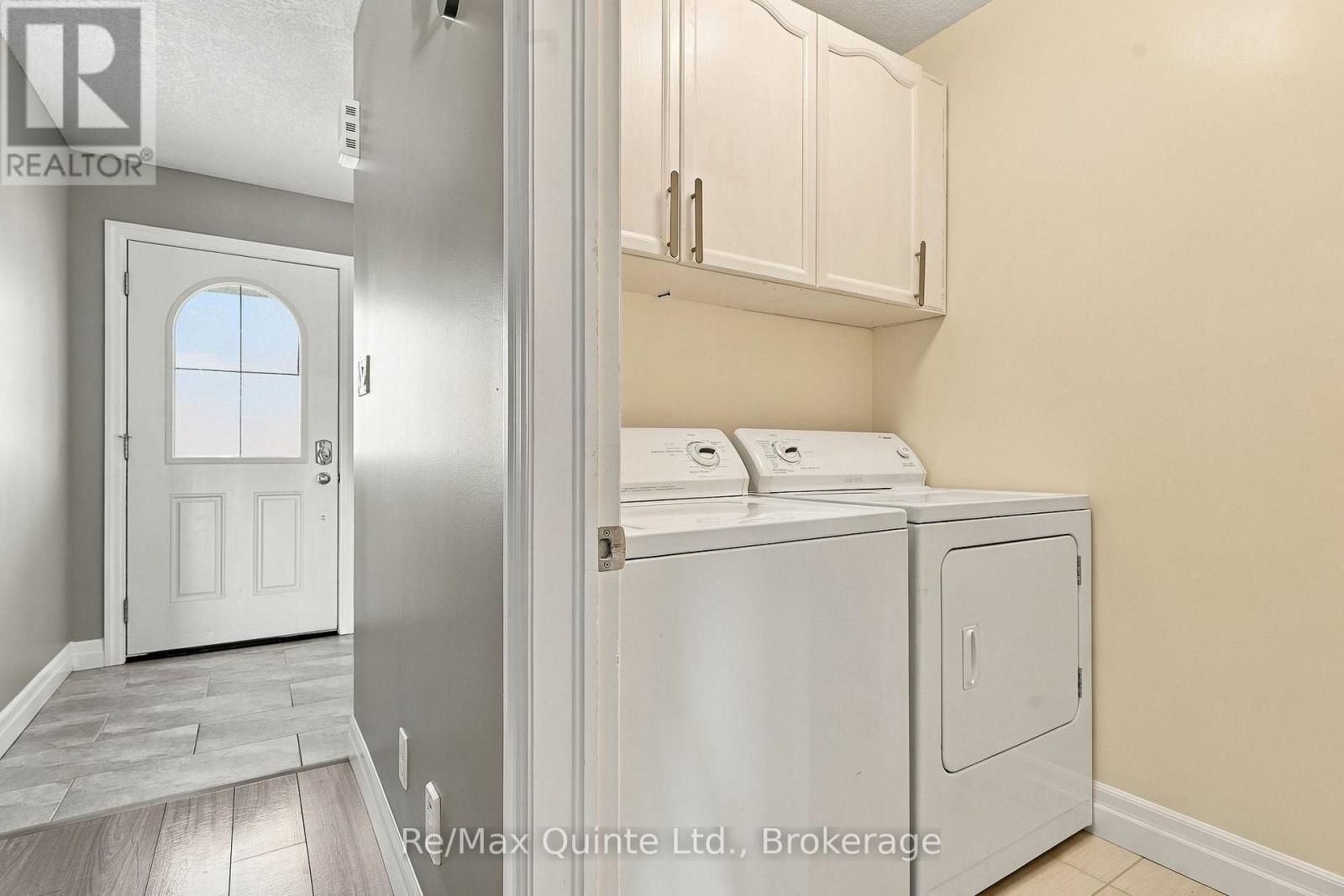 32 CORTLAND CRESCENT - 11