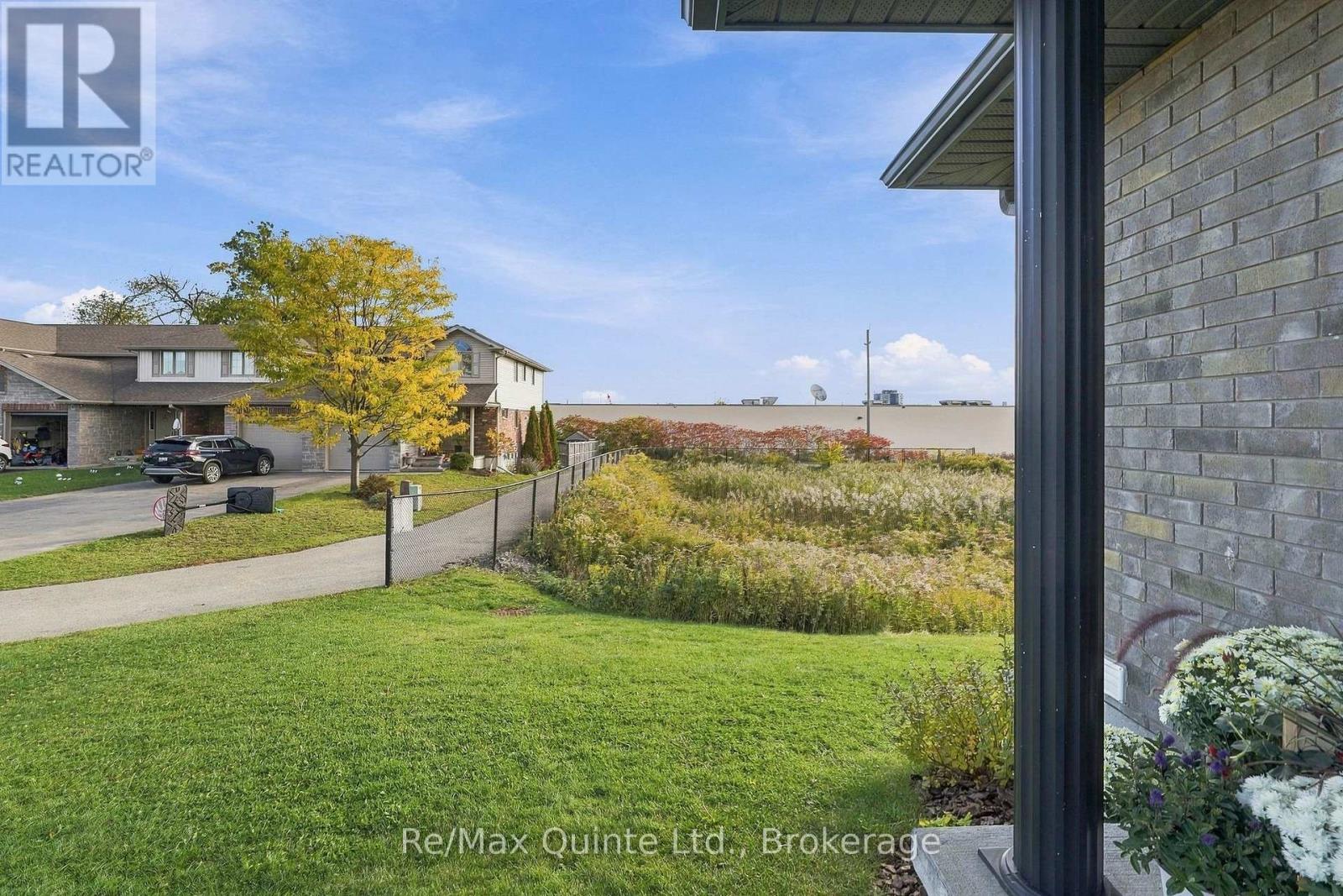 32 CORTLAND CRESCENT - 7