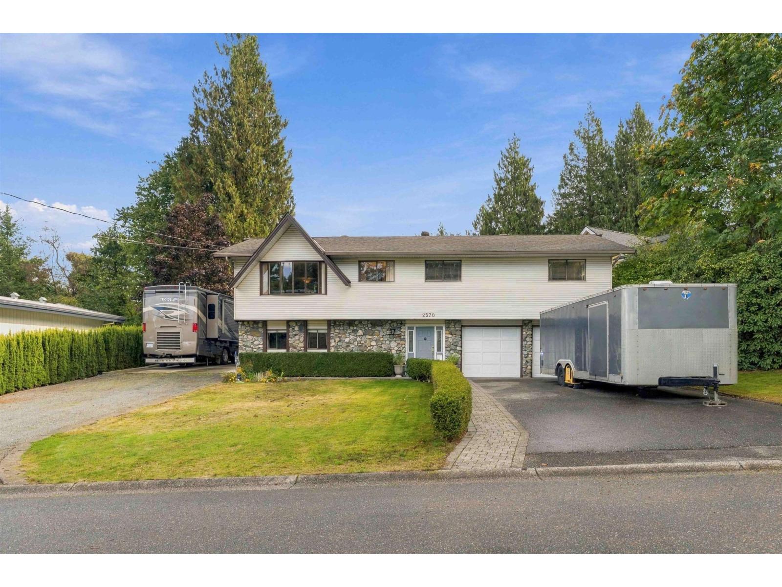 6 Bed, 3 Bath House for Sale in Abbotsford – 2570 BIRCH STREET, Abbotsford – MLS# R3176013